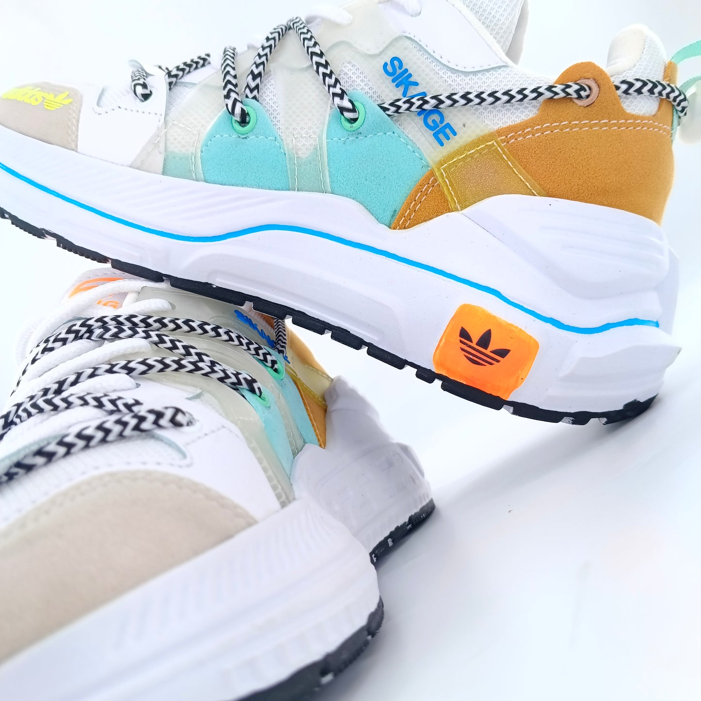 adidas sikaige