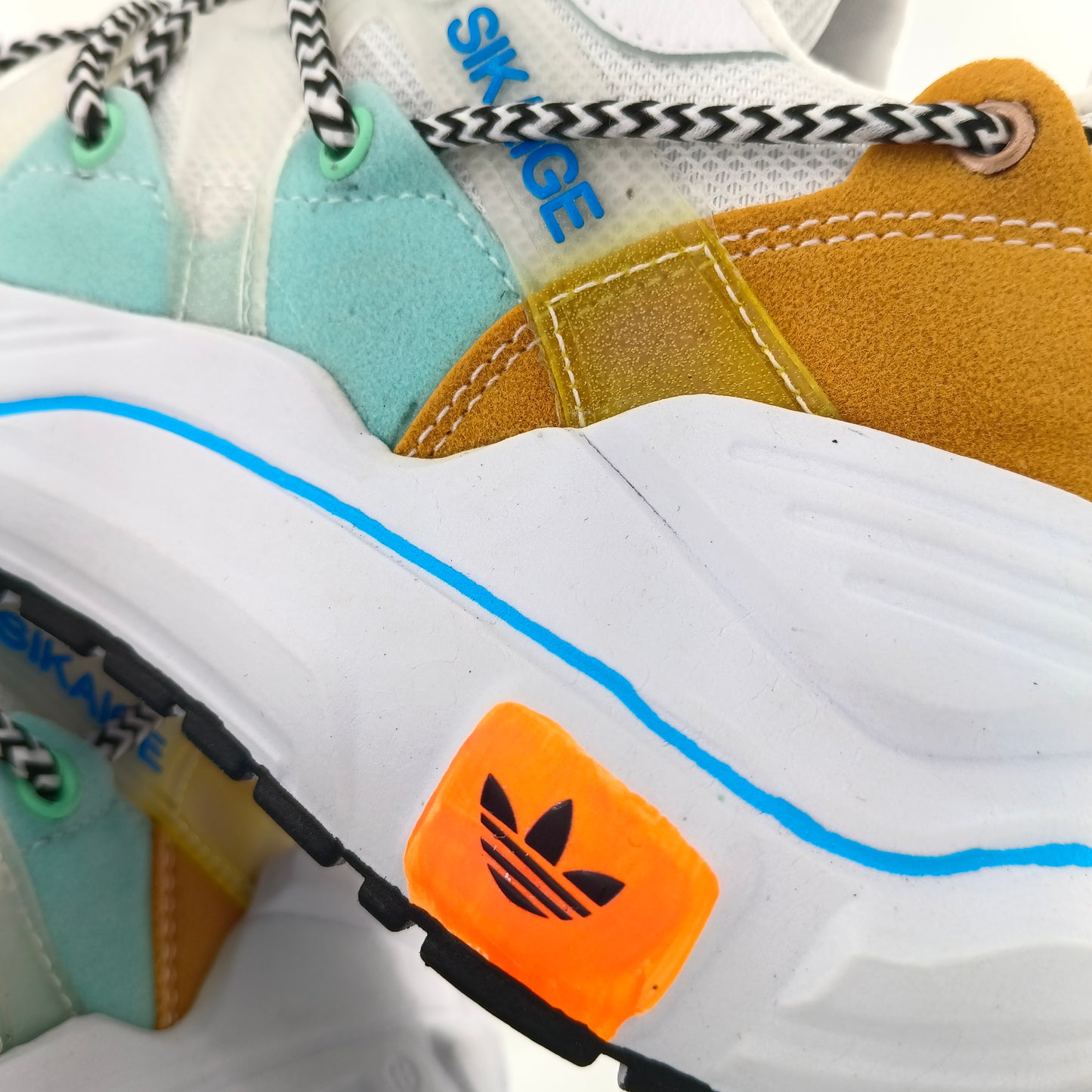 adidas sikaige